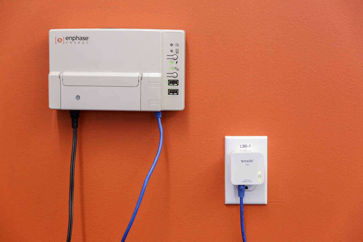 Uw Envoy-S of IQ Gateway opnieuw verbinden via een Ethernet verbinding ...